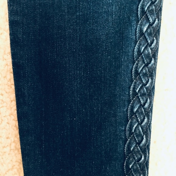 J Brand Super Skinny Mid-Rise Jean with braid - Picture 11 of 11